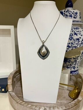 Premier Designs Hammered Pendant Blue and Silver Toned Necklace